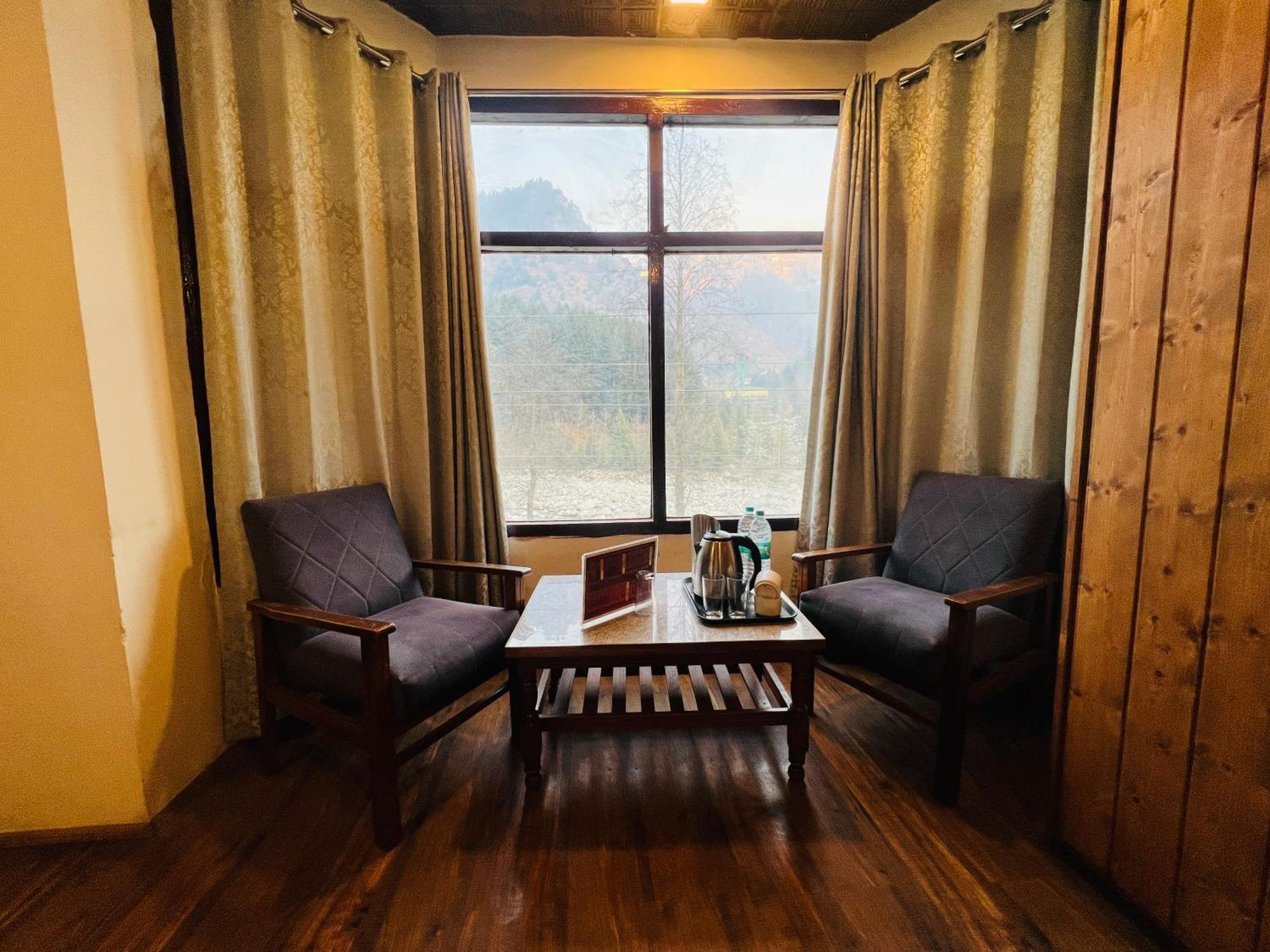 Hotel Green Link -#Near Volvo Bus Stand #Mountain View #River View #Open Terrace มะนาลี ภายนอก รูปภาพ