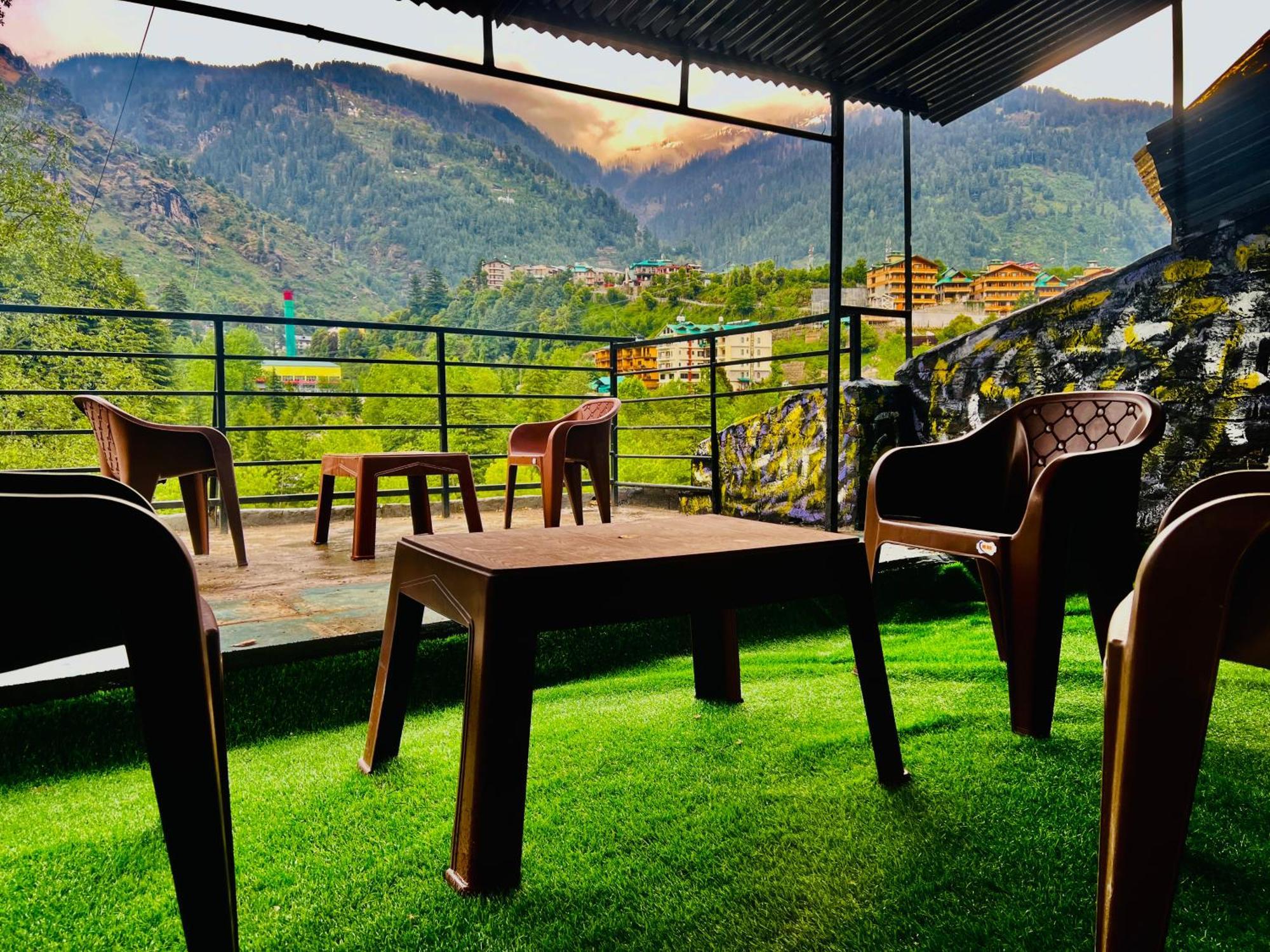 Hotel Green Link -#Near Volvo Bus Stand #Mountain View #River View #Open Terrace มะนาลี ภายนอก รูปภาพ